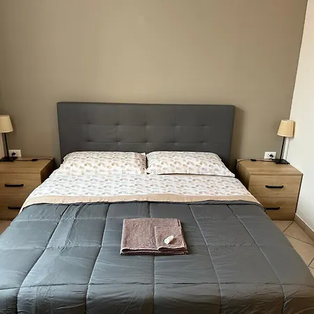 Home&stazione בית הארחה *