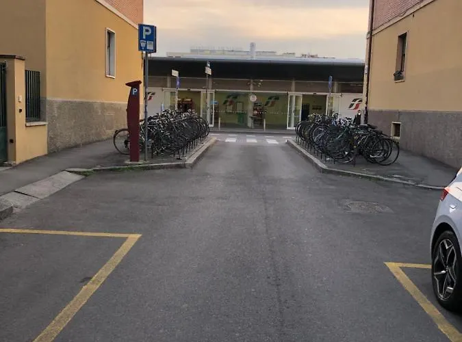 Home&stazione 게스트하우스 *